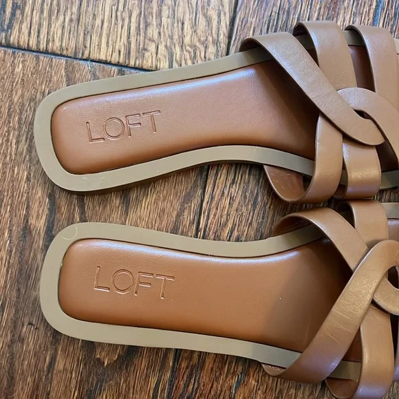 NWOT LOFT sandals. Size 6.5 color is brown - Picture 2 of 4